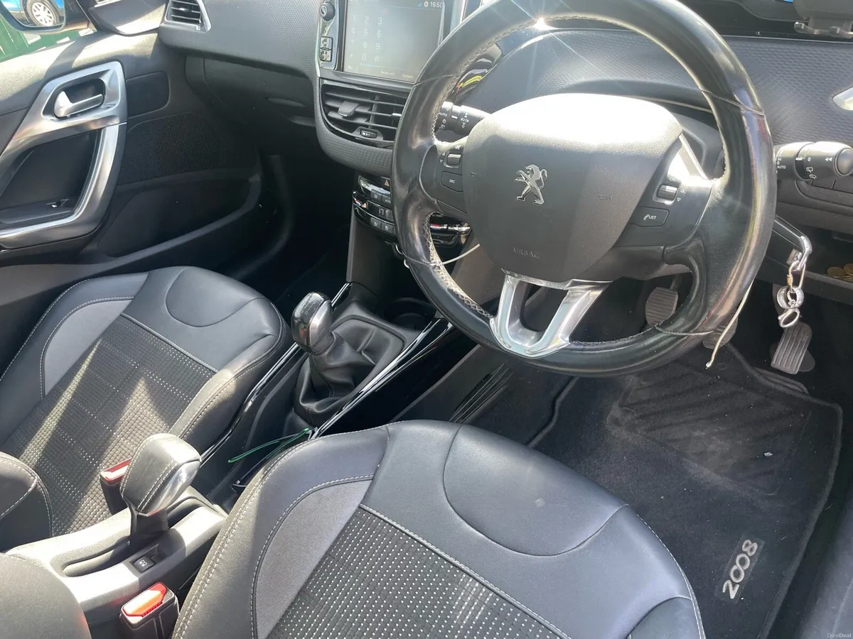 2017 Peugeot Allure PureTech 2008 Very Low Mileage - Image 6