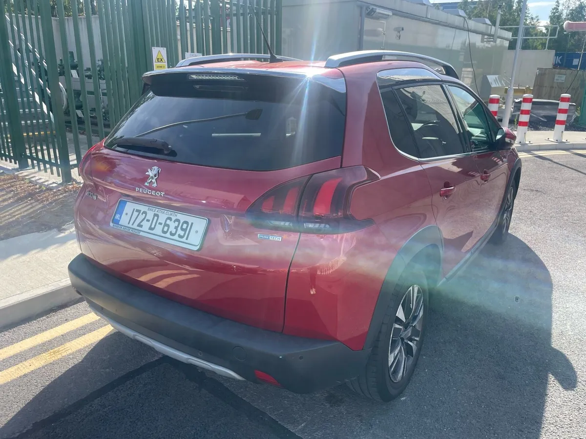 2017 Peugeot Allure PureTech 2008 Very Low Mileage - Image 4