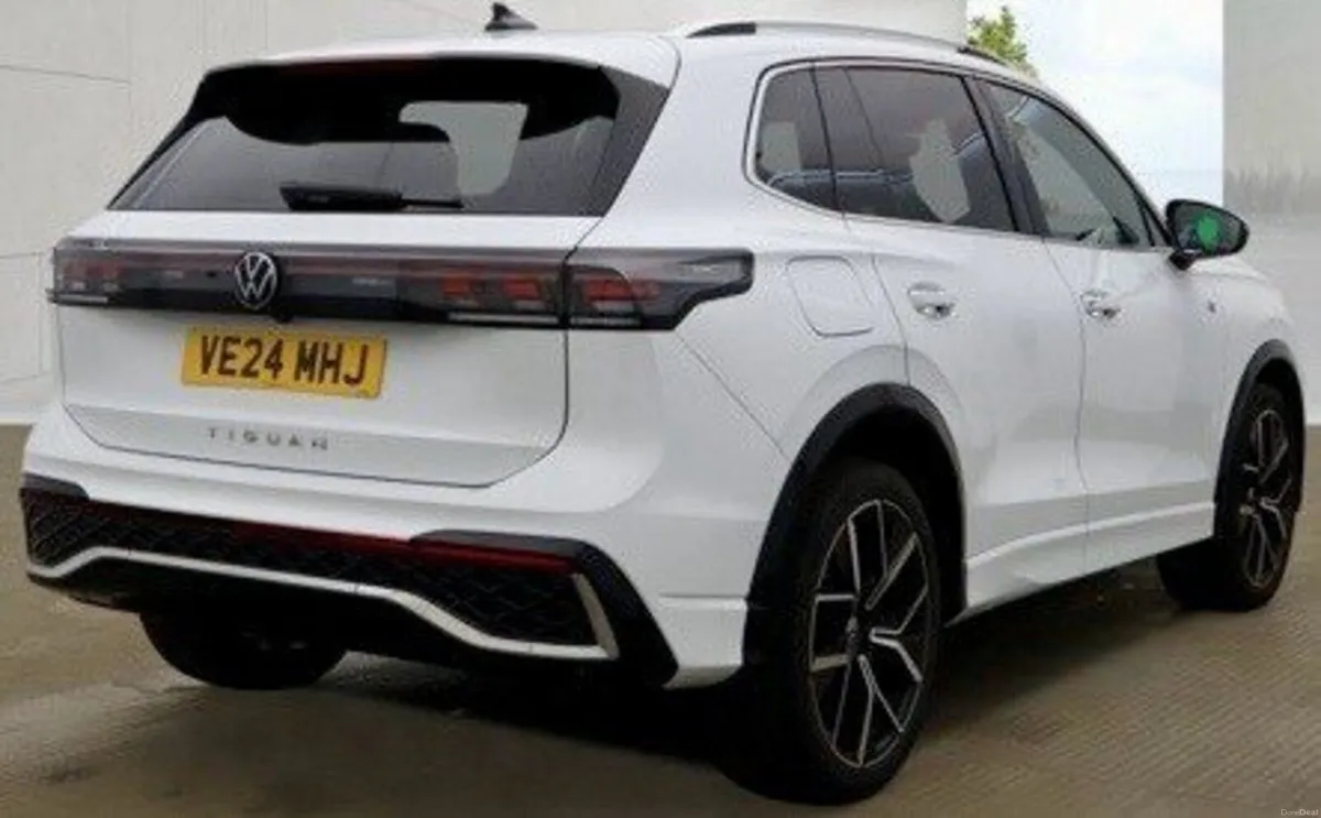 2.0 TDI R-Line SUV 5dr Diesel DSG Euro 6 (s/s) (15 - Image 4