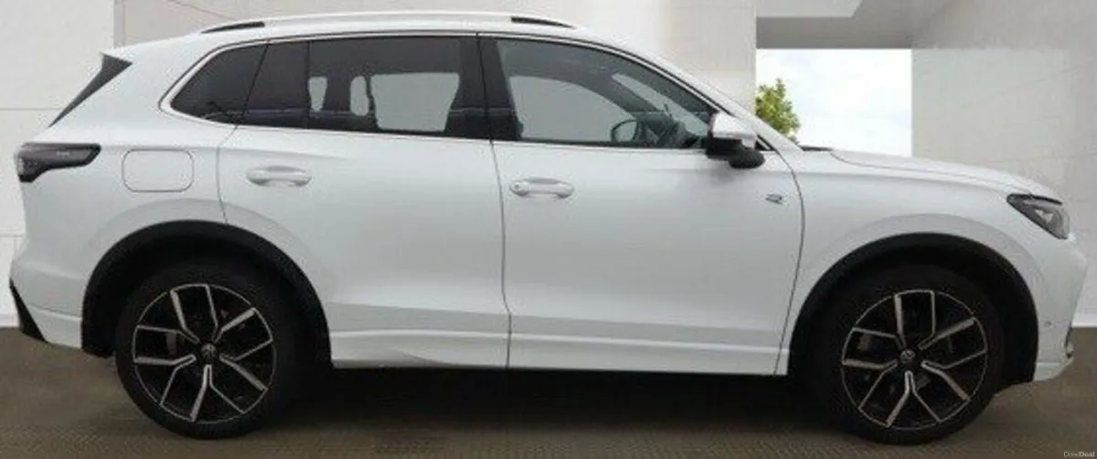 2.0 TDI R-Line SUV 5dr Diesel DSG Euro 6 (s/s) (15 - Image 5