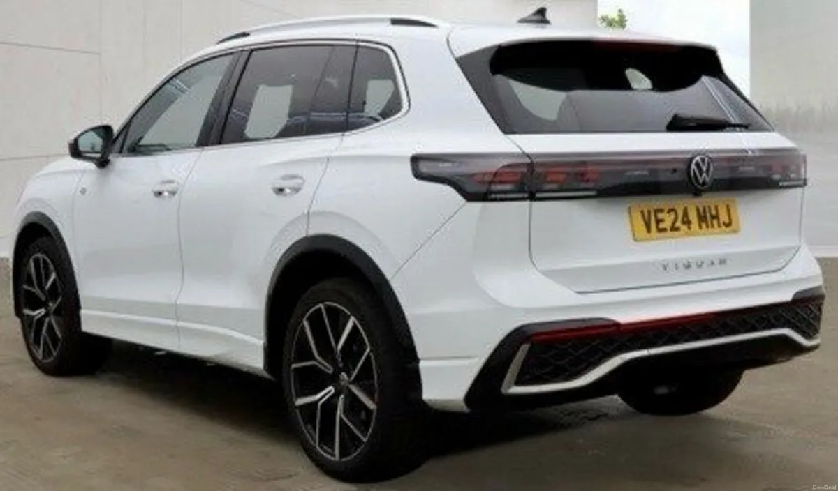 2.0 TDI R-Line SUV 5dr Diesel DSG Euro 6 (s/s) (15 - Image 2