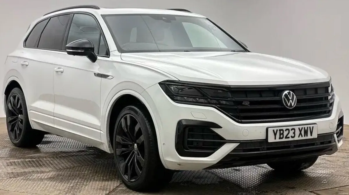 3.0 TDI V6 Black Edition SUV 5dr Diesel Tiptronic - Image 1