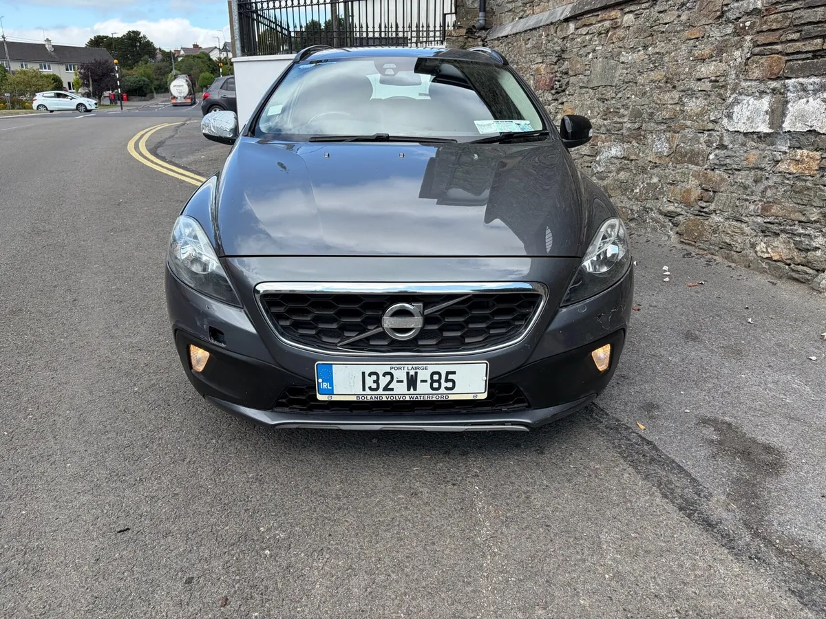 131 VOLVO V40 1.6D CROSS COUNTRY FRESH NCT:11/27 - Image 2