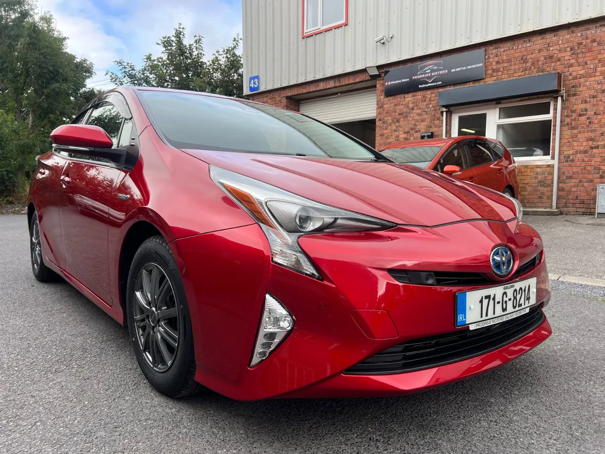Toyota Prius 1.8L Hybrid 2017 - Image 3