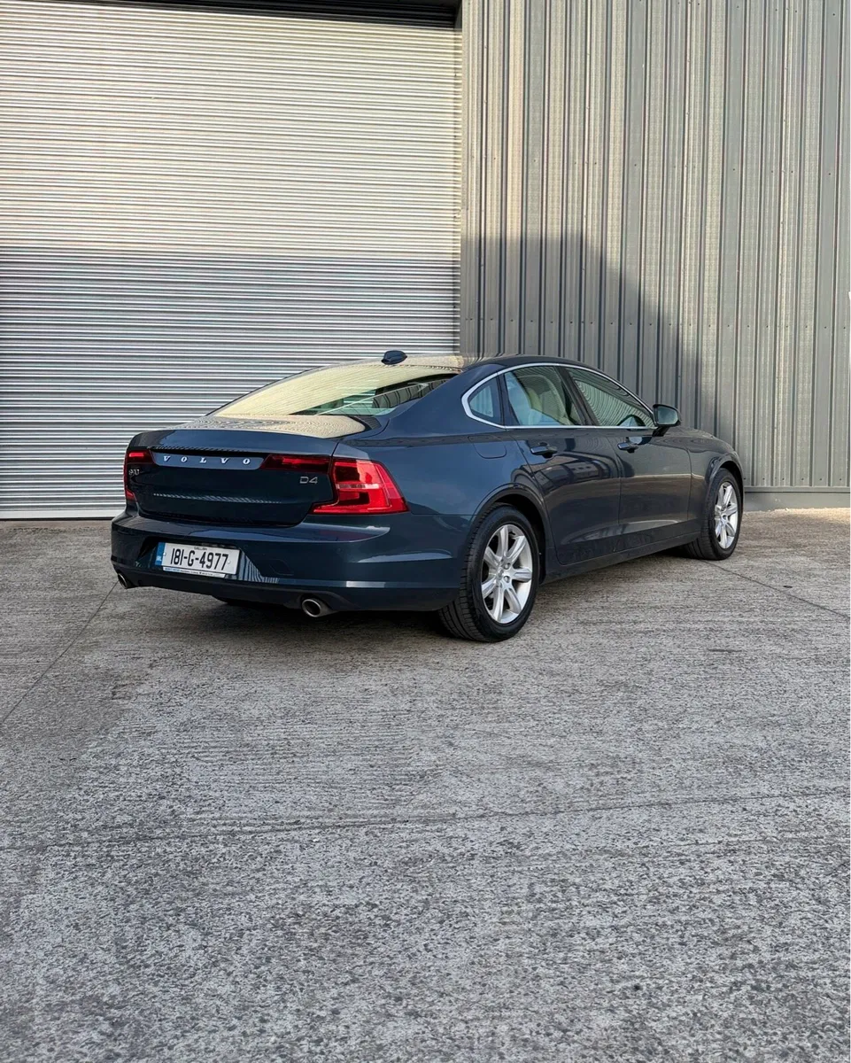 2018 (181) Volvo S90 D4 Momentum - Auto - Image 5