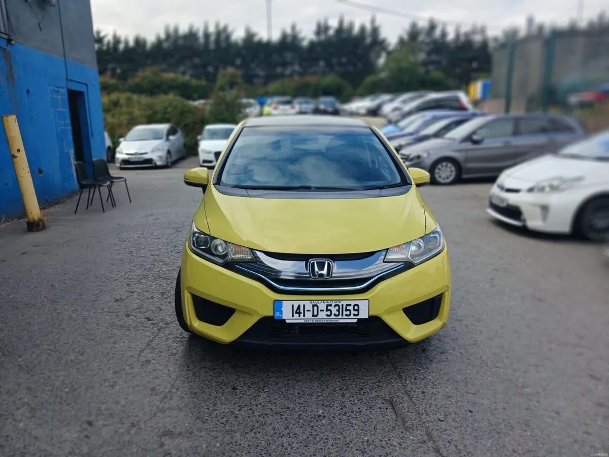 2014 Honda Fit Hybrid Automatic/Leahter Spec - Image 2