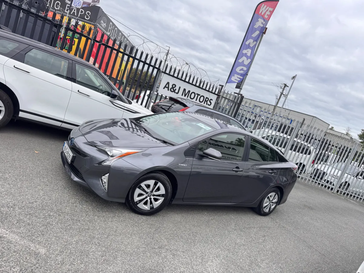 2019 Toyota Prius 1.8 Hybrid - Image 2