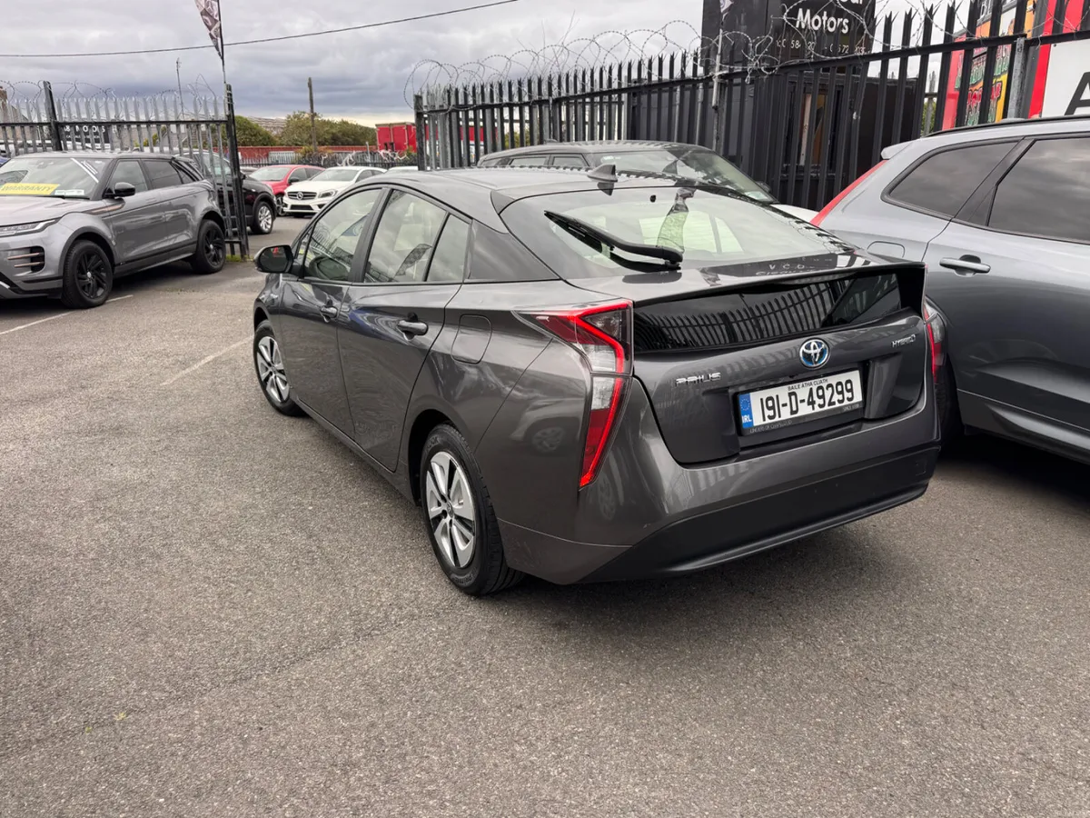 2019 Toyota Prius 1.8 Hybrid - Image 4