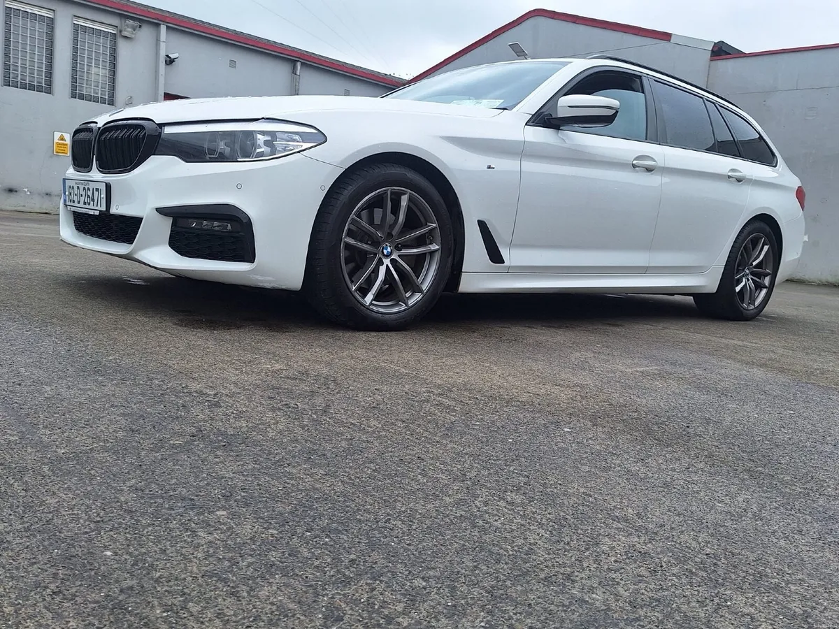 BMW 5-Series 2018 - Image 2