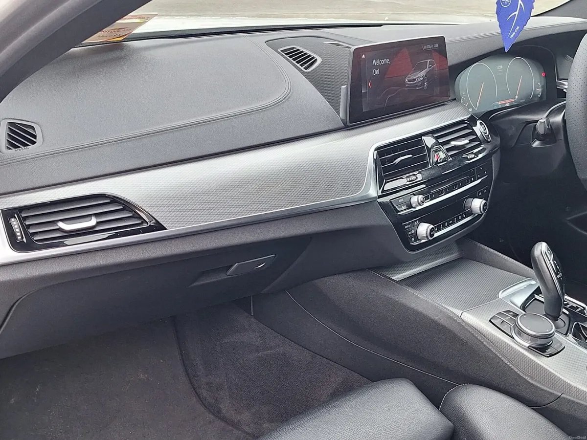 BMW 5-Series 2018 - Image 5