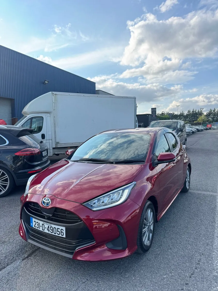 Toyota Yaris 12.000KM - Image 1