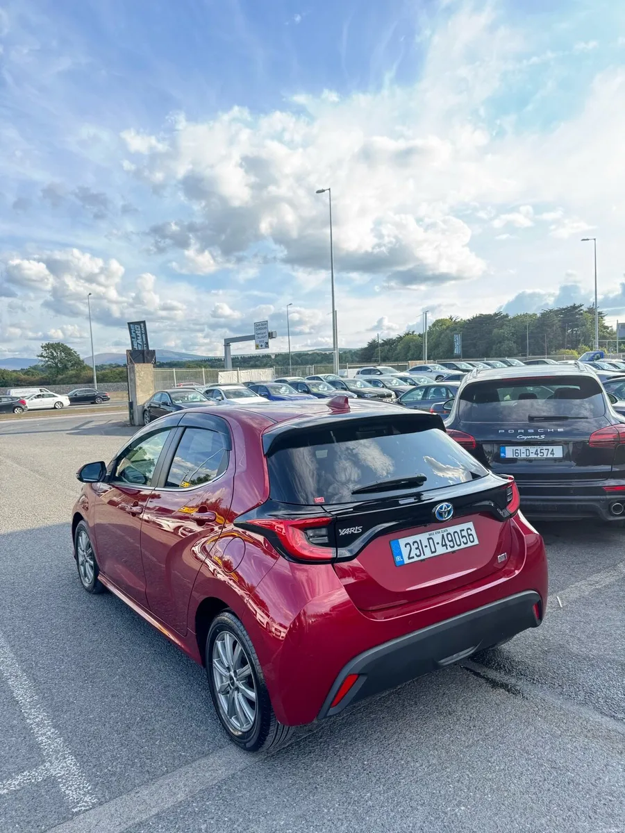 Toyota Yaris 12.000KM - Image 3
