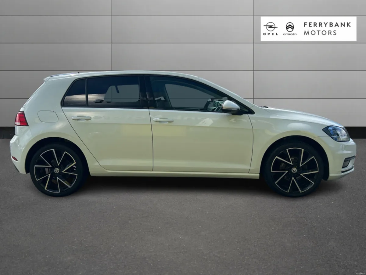 Volkswagen Golf TRENDLINE 1.0 TSI MANUAL 6SPEED FW - Image 4