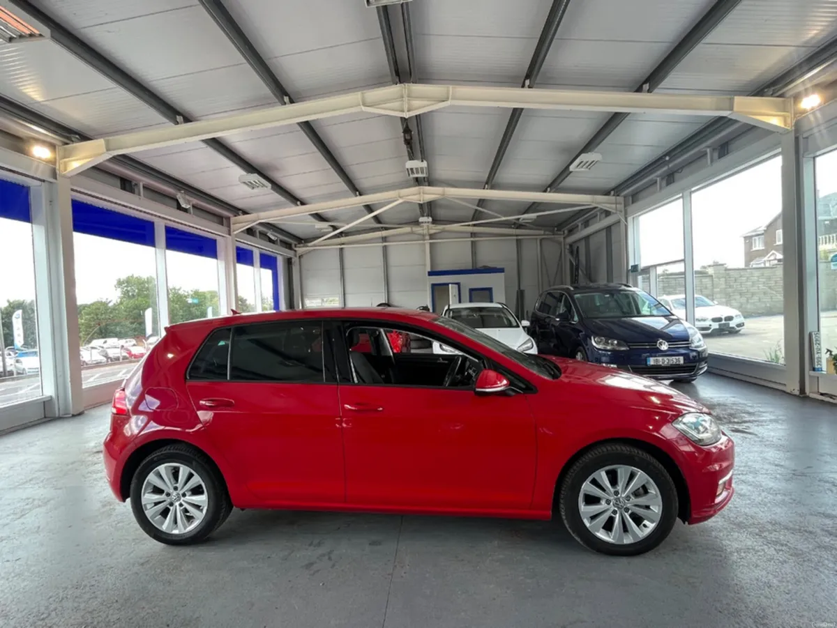 Volkswagen Golf 1.2 Tsi Dsg automatic Se - Image 4