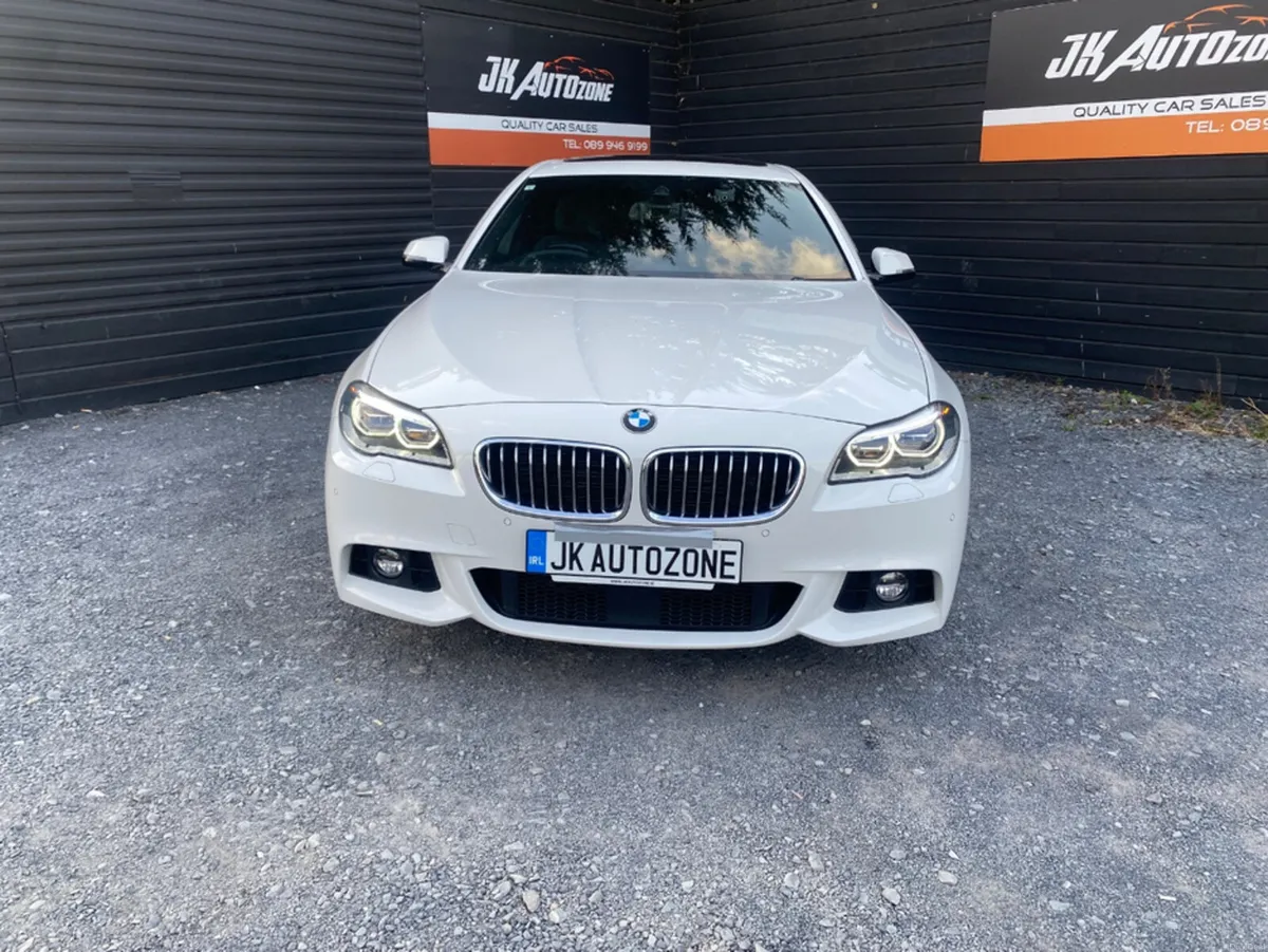 BMW 5-Series 523 SPORT AUTO SUNROOF - Image 2