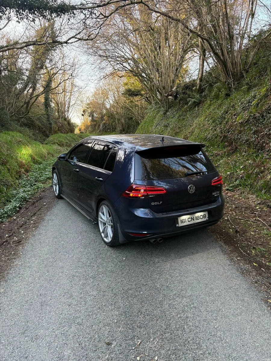 2016 Volkswagen Golf - Image 3