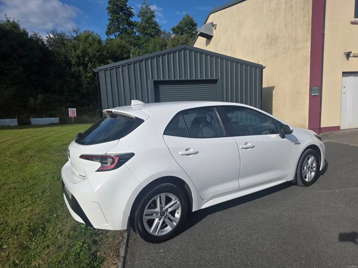 2021 Toyota Corolla Hybird Luna - Image 3