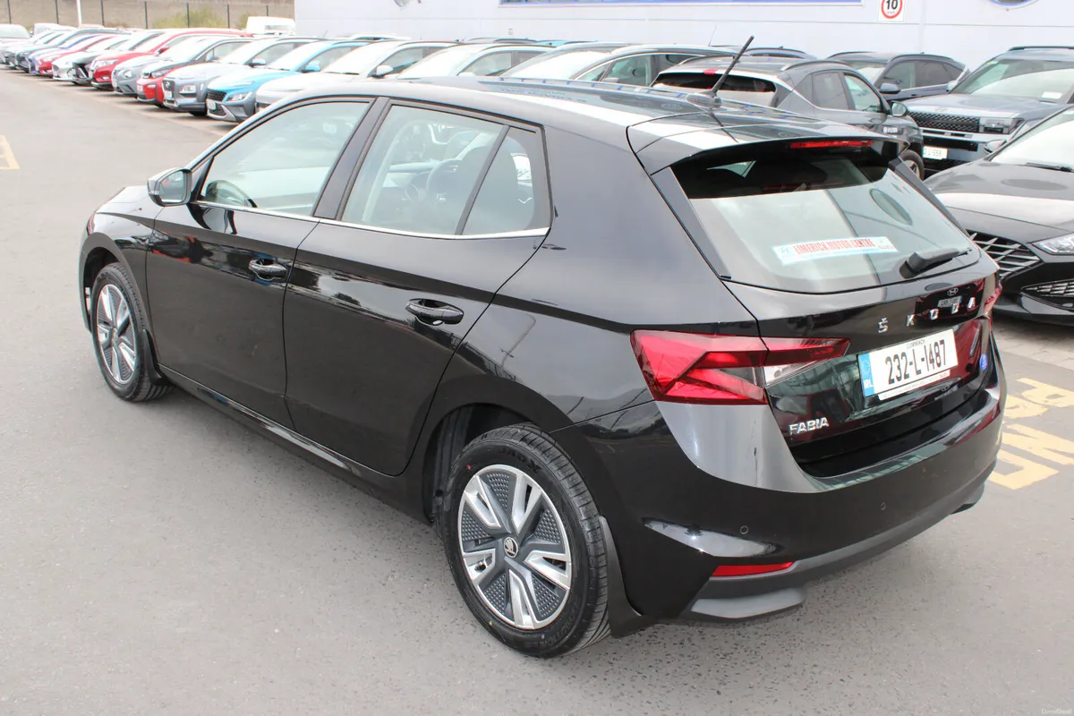 Skoda Fabia 2023 - Image 3