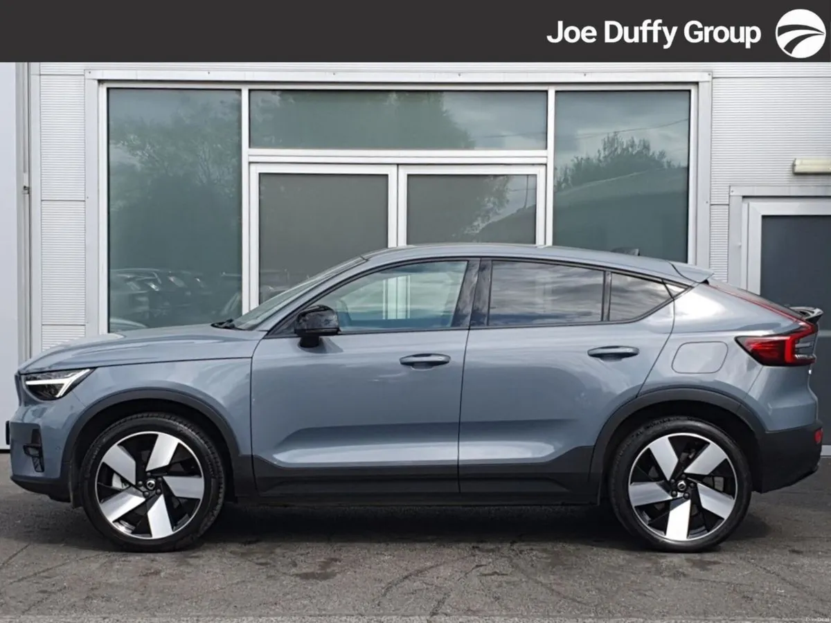 Volvo C40 Recharge BEV 231hp Ultimate // PANORAMIC - Image 3