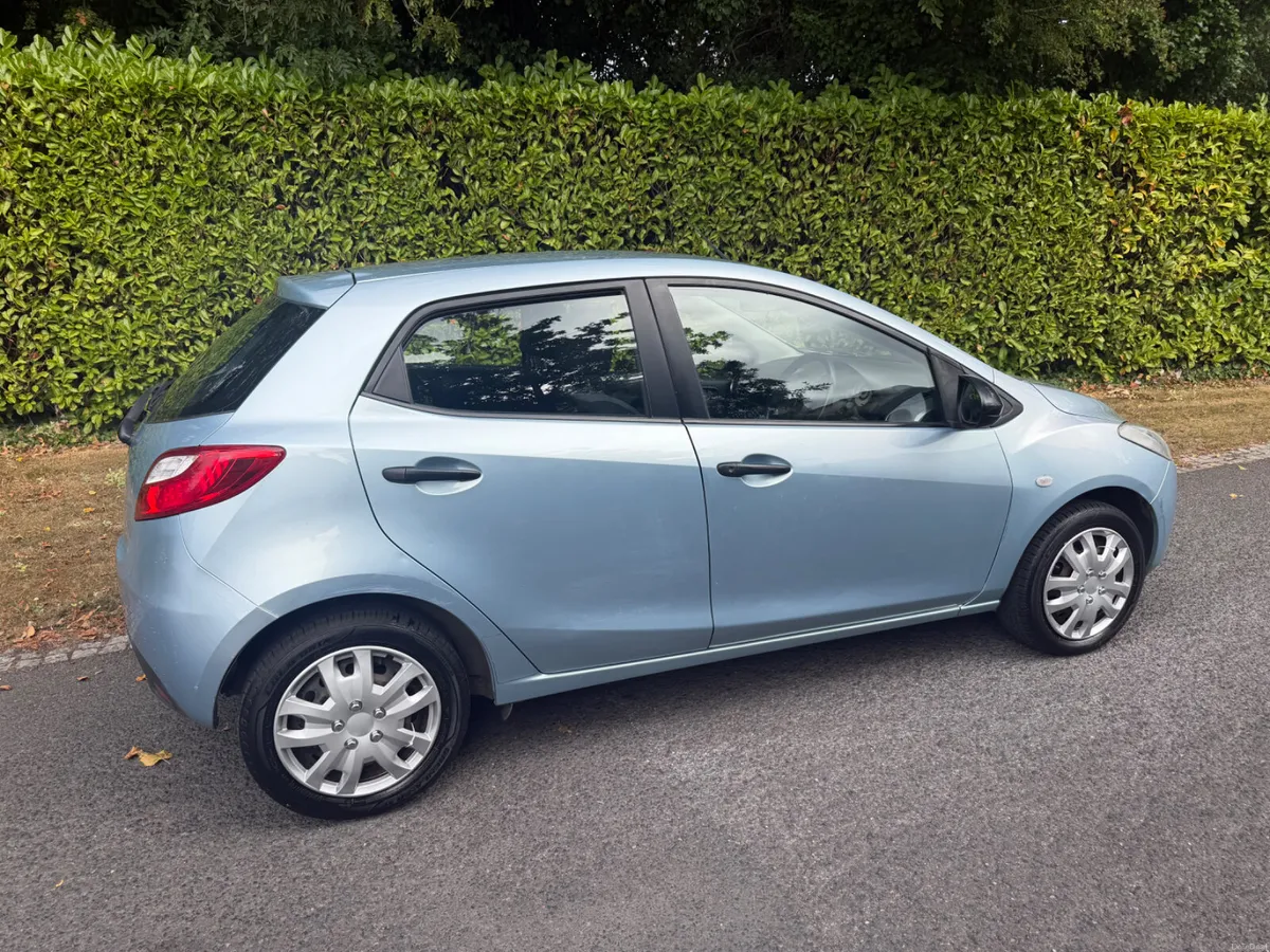 Mazda 2 1.3 Low Mileage NCT & Tax €1950 - Image 3