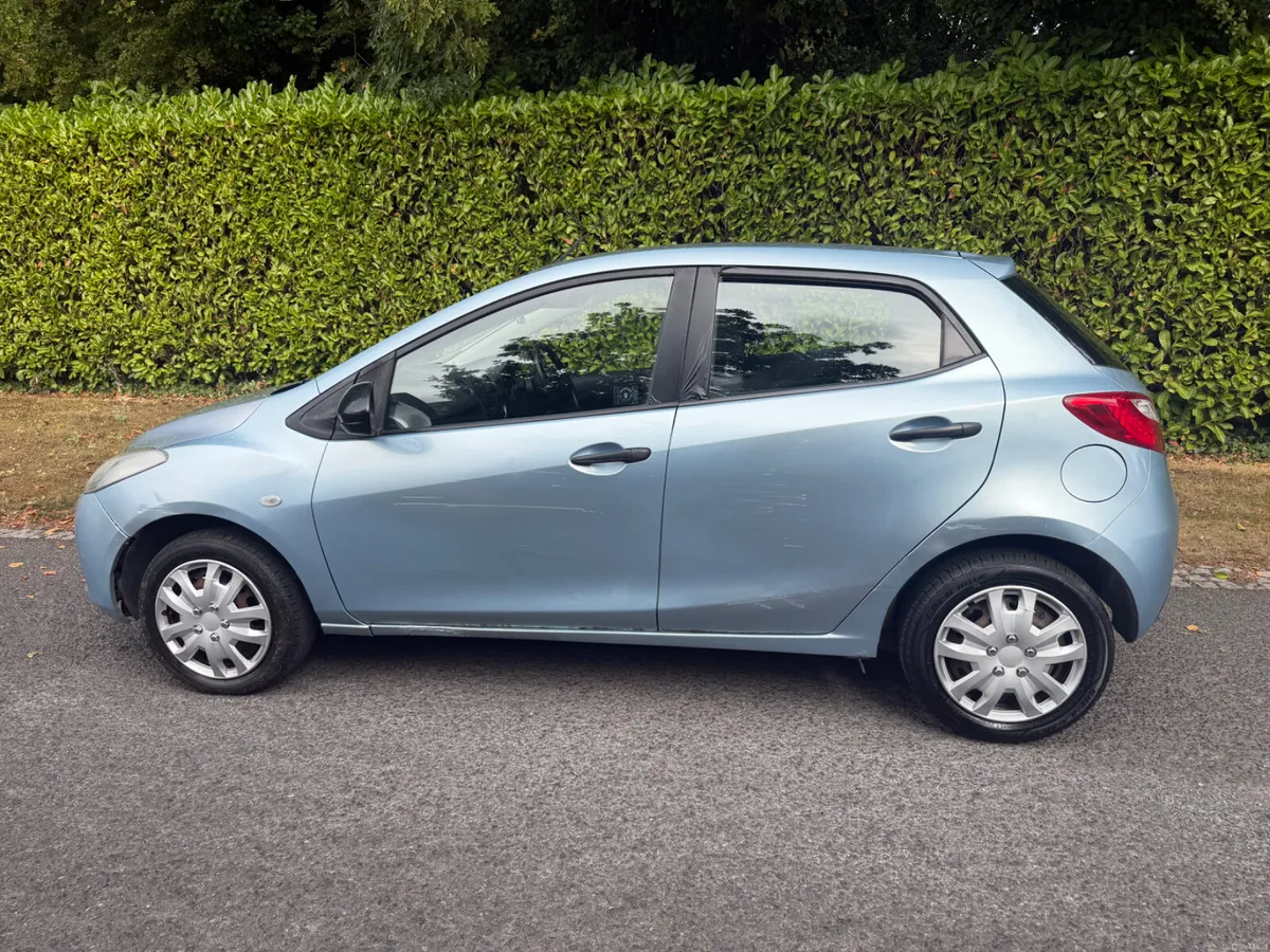 Mazda 2 1.3 Low Mileage NCT & Tax €1950 - Image 6