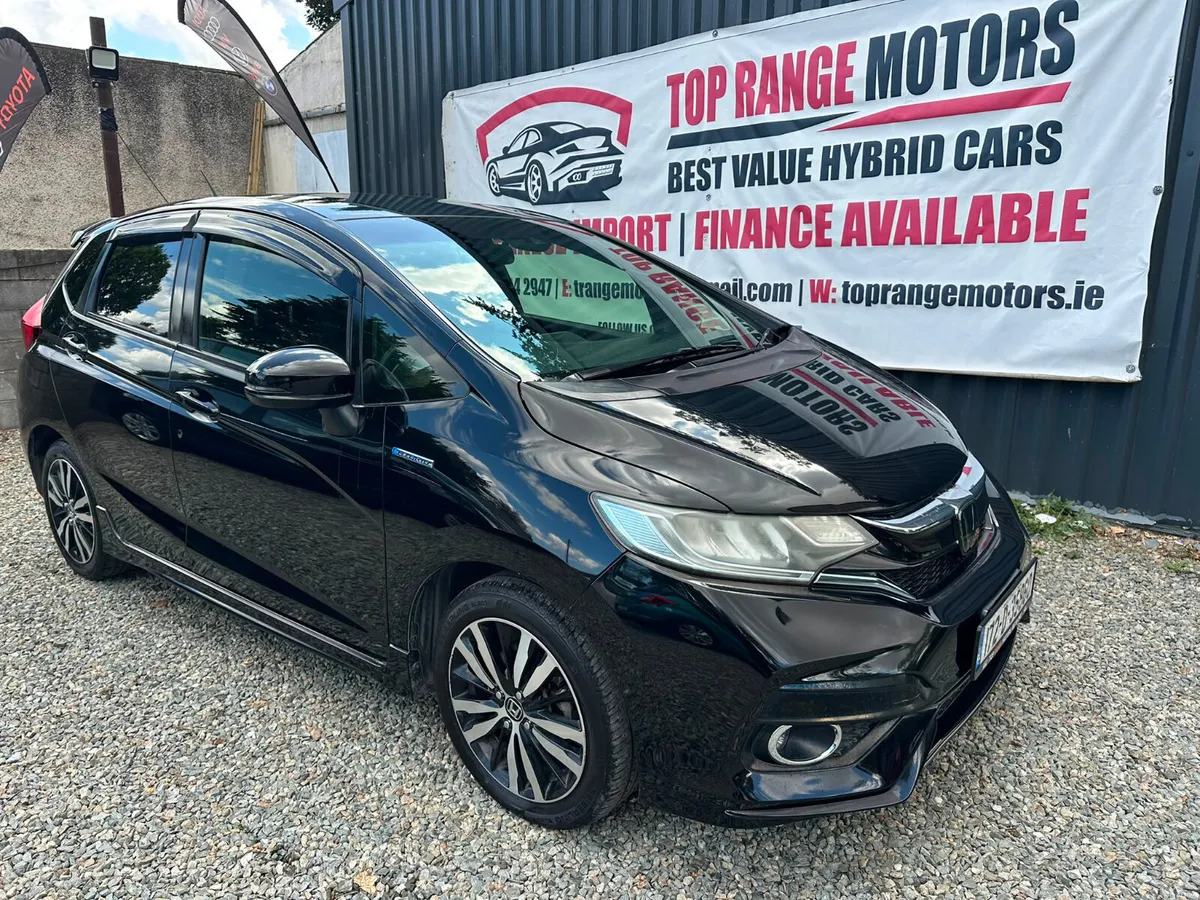 Honda Fit 2017 - Image 2