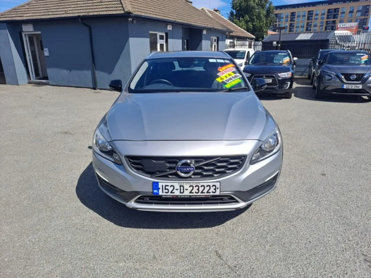 V60CROSS COUNTRY D4 2.4L 188Bhp AWD SE LUX GT AUTO - Image 3