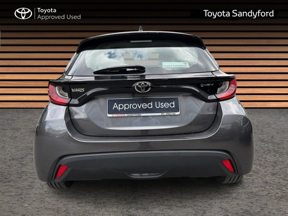 Toyota Yaris HYBRID LUNA // REAR CAMERA // TOYOTA - Image 4