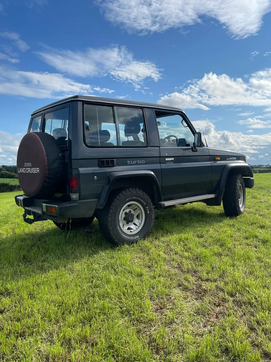 1992 toyota landcruiser 70 vx 2.4td manual - Image 3