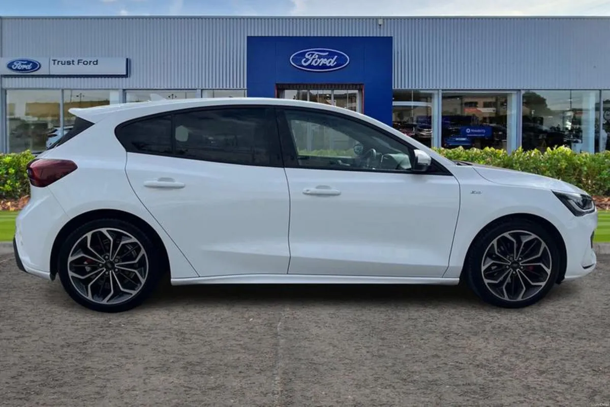 Other Other 1.0 EcoBoost Hybrid mHEV 155 ST-Line X - Image 3