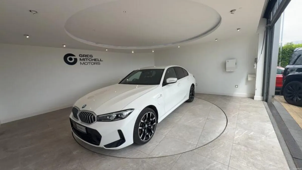 BMW 3-Series 330e 22.3 kWh M Sport 4dr Step Auto - Image 3