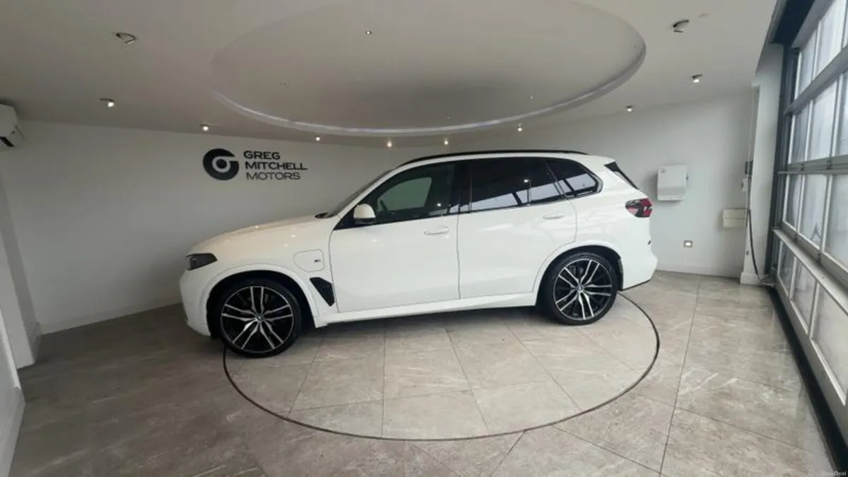 BMW X5 xDrive50e M Sport 5dr Auto - Image 4