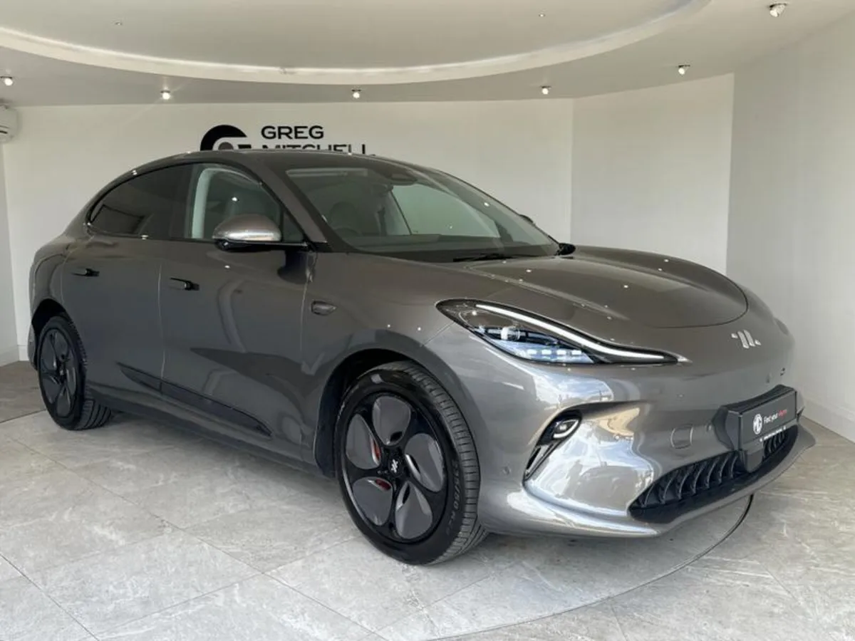 MG IM6 300kW Long Range 100kWh 5dr Auto - Image 1