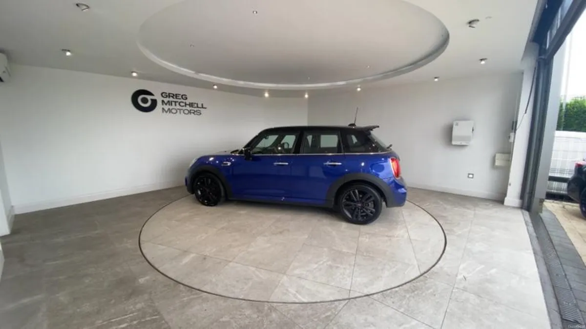 Mini Cooper 1.5 Cooper Sport II 5dr Auto - Image 2