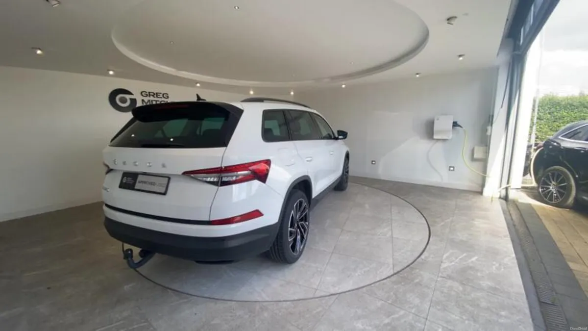 Skoda Kodiaq 2.0 TDI SE Drive 5dr DSG [7 Seat] - Image 4