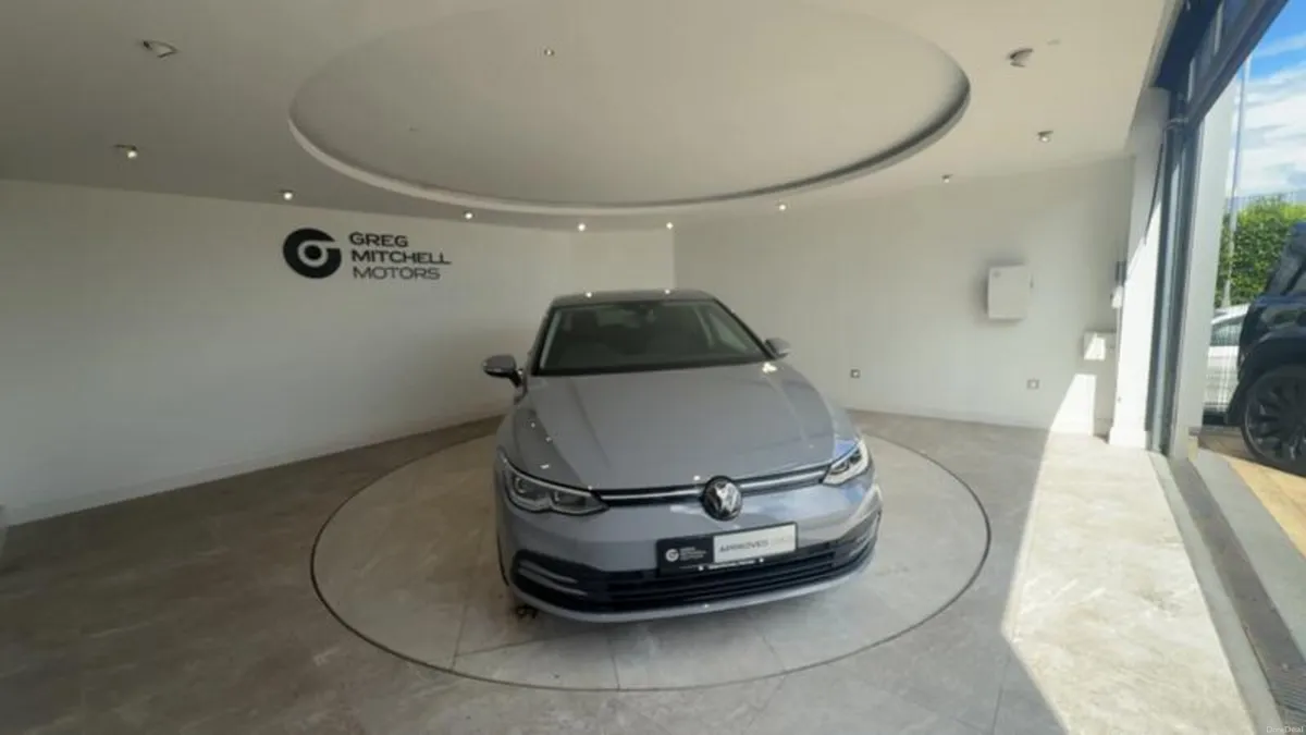 Volkswagen Golf 2.0 TDI Style 5dr DSG - Image 2