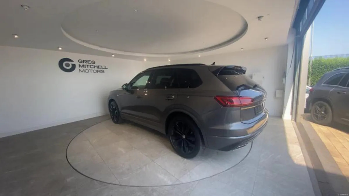 Volkswagen Touareg 3.0 V6 TDI 4Motion Black Editio - Image 6
