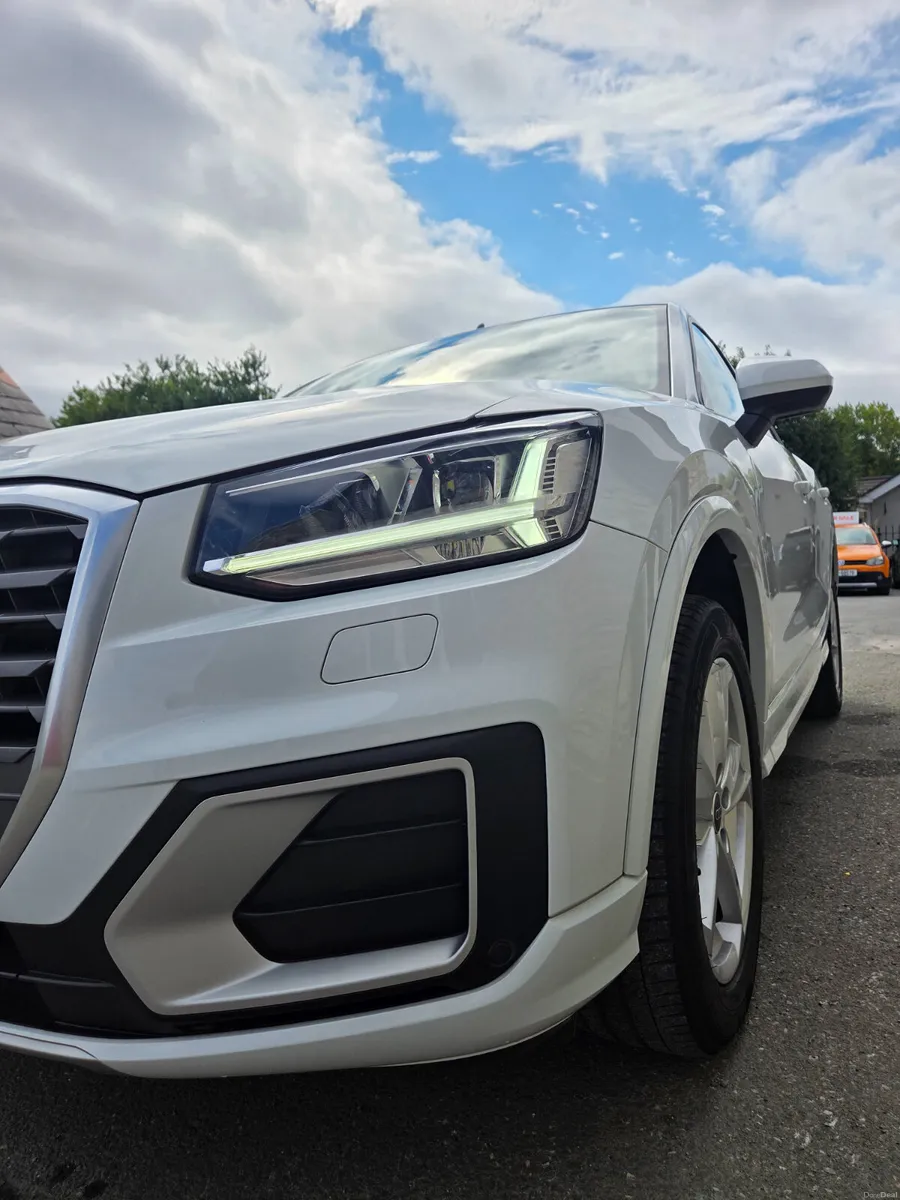 2017 Audi Q2 / auto - Image 2