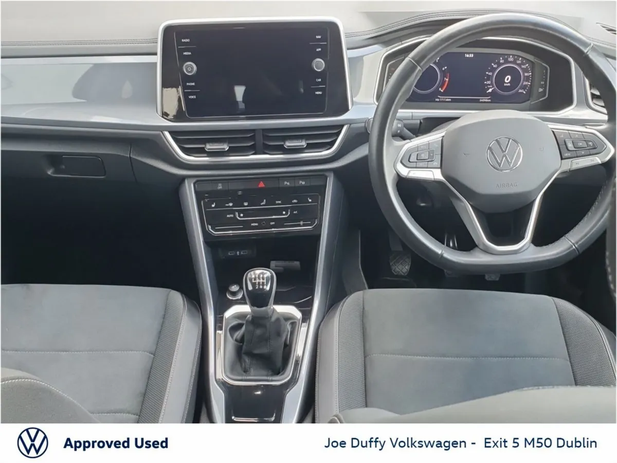 Volkswagen T-Roc STYLE 1.0 TSI 110HP MANUAL - Image 2