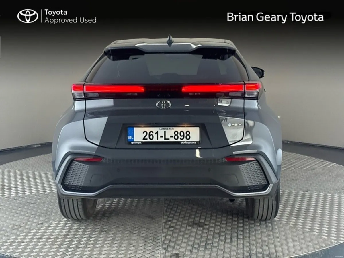 Toyota C-HR Hybrid Sport - Image 4