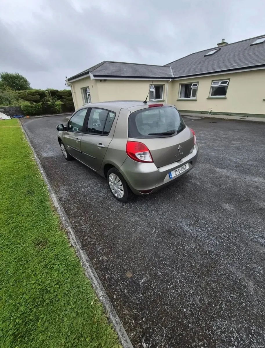 Renault Clio 2010 - Image 4