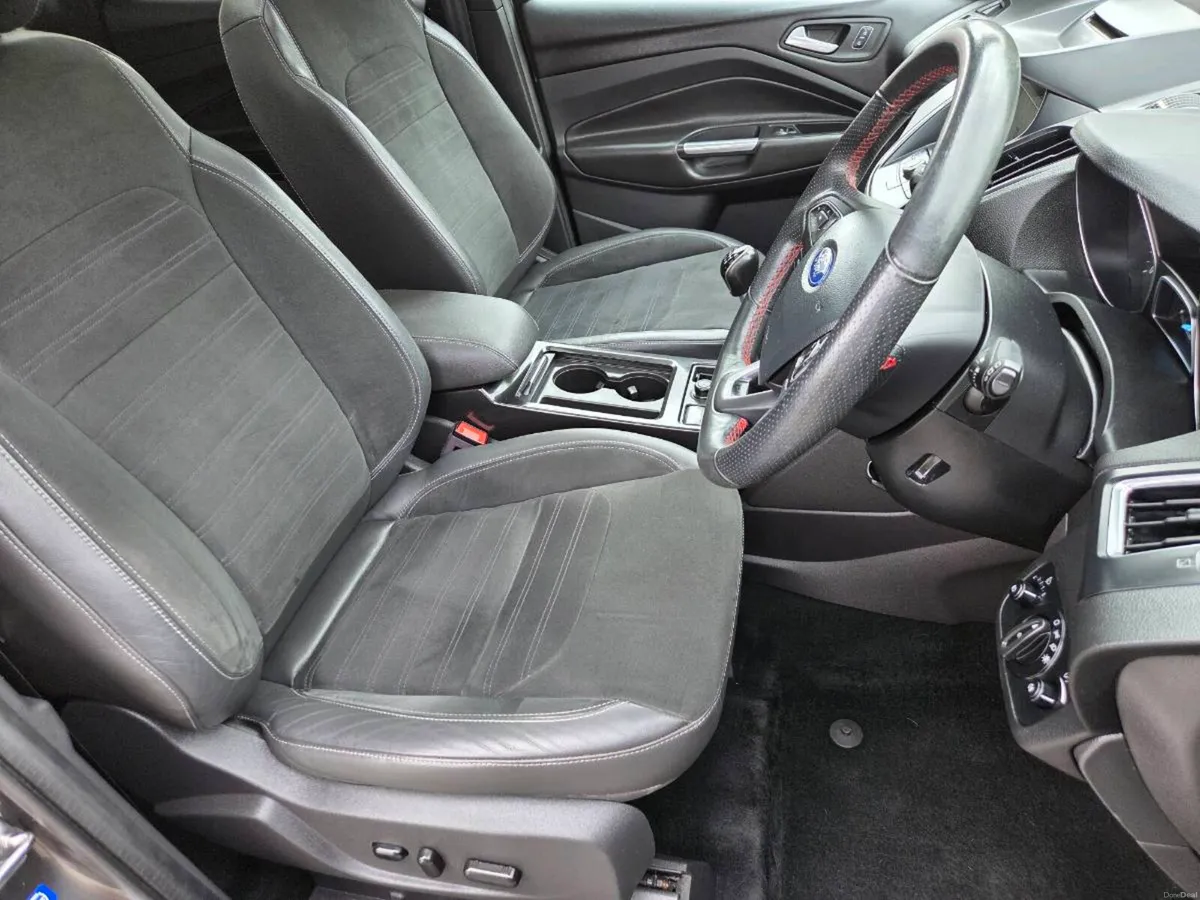 Very Low Mileage Ford Kuga 1.5 TDCi ST Line - Image 5