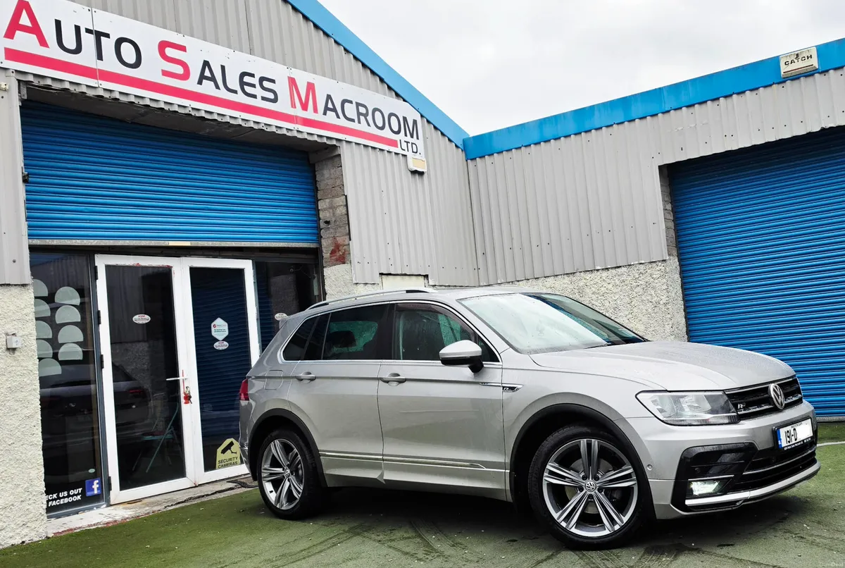 VW Tiguan R-Line 2.0TDI REV CAMERA GLASS ROOF - Image 1