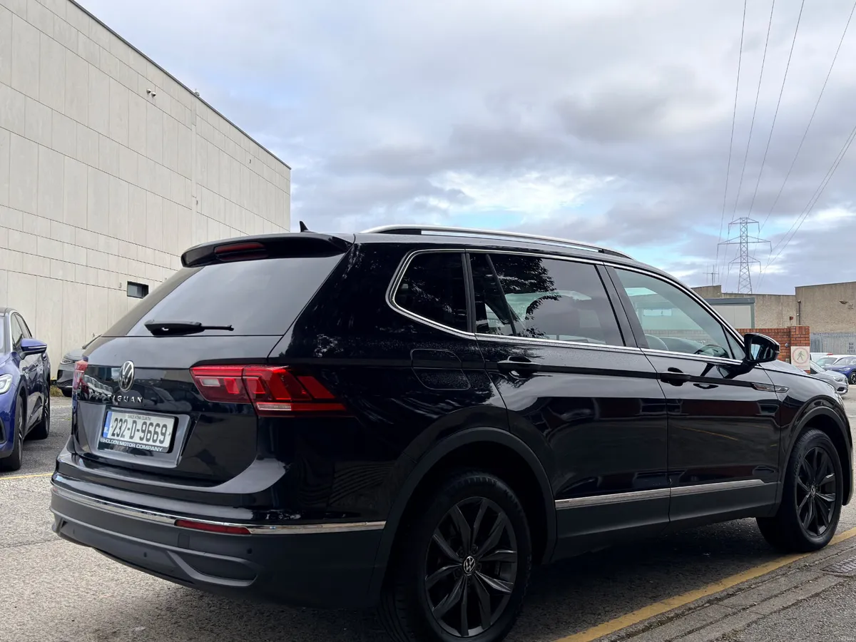 Volkswagen Tiguan. ALL SPACE..7 SEATER - Image 6