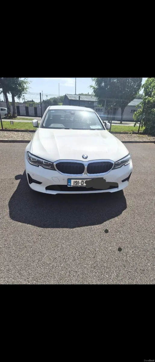 BMW 3-Series 2019 - Image 1