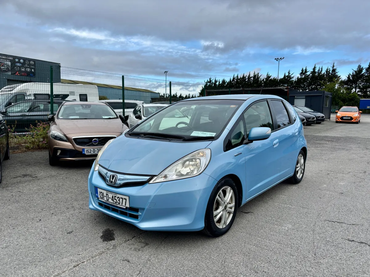 HONDA FIT 2013 / Hybrid/ - Image 3