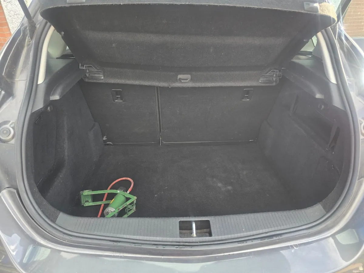Vauxhall Astra 2012 - Image 4