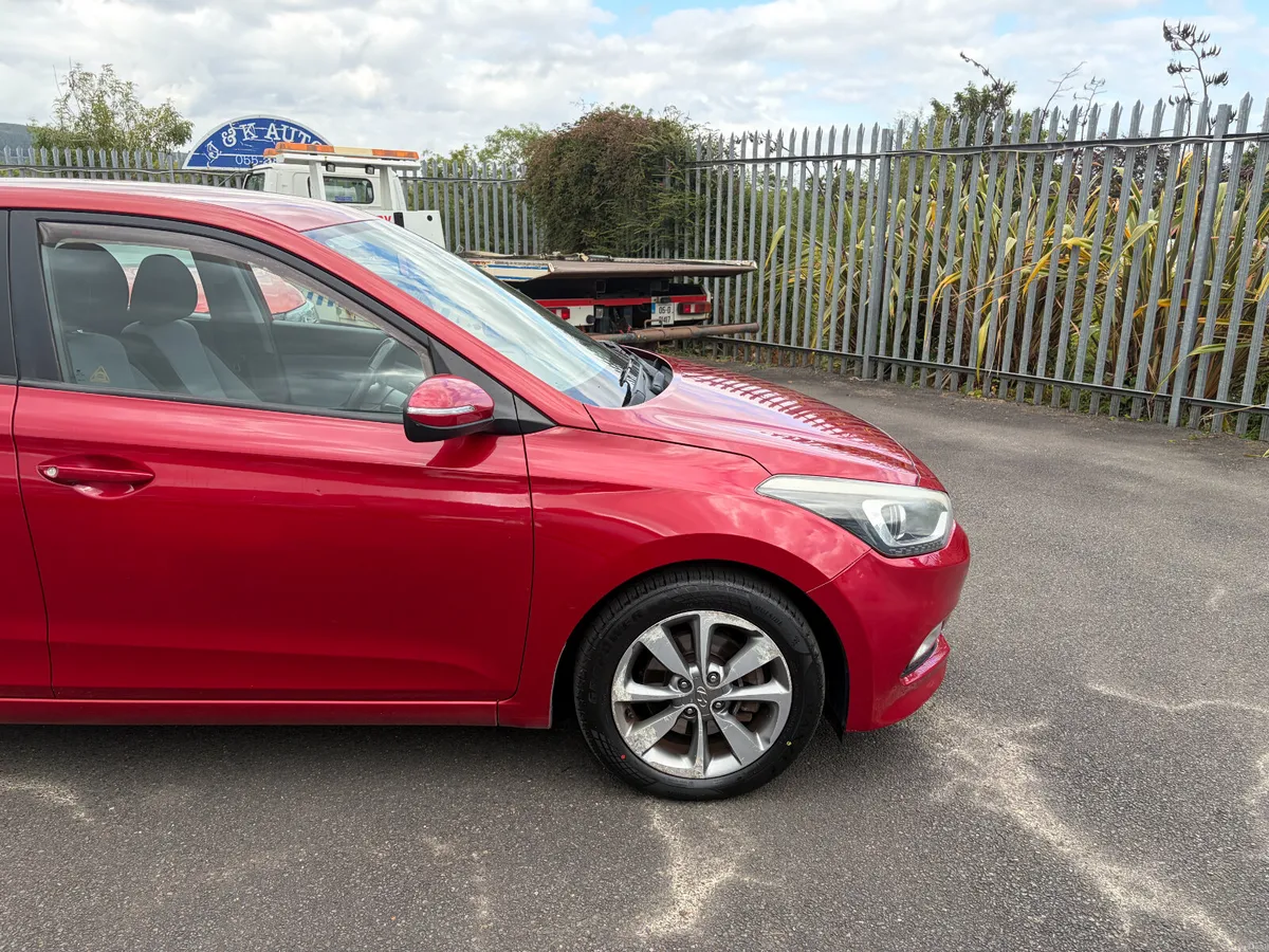 Hyundai i20 2016, 1.1 CDRi Deluxe - Image 4