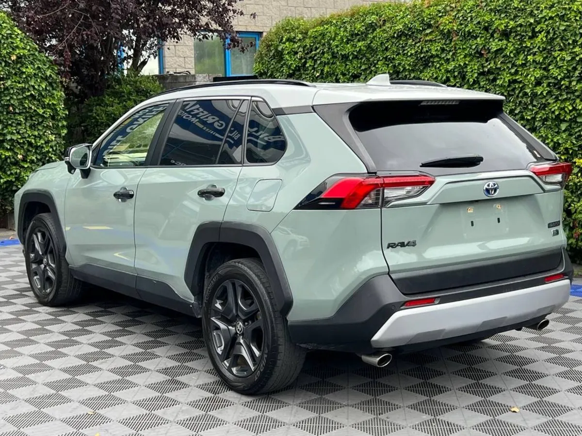 Toyota RAV4 ADVENTURE 2.5 HYBRID AUTO // 19" ALLOY - Image 5