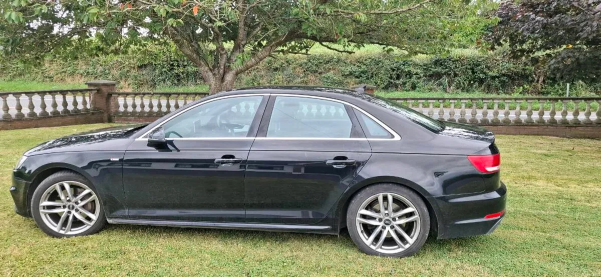 AUDI A4 2.0 TDI 190 S LINE - Image 2